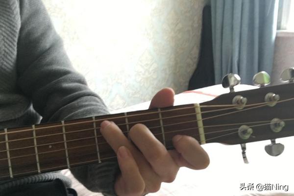 平凡之路吉他谱原版（平凡之路吉他谱原版c调）