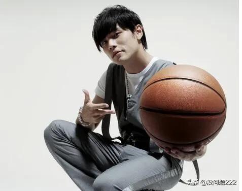 周杰伦的真名叫什么_周杰伦曾用名