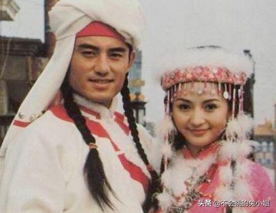 还珠格格剧情介绍（还珠格格电视剧免费观看）